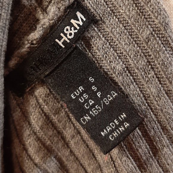 H&M Flowy Grey Sweater - Picture 7 of 8